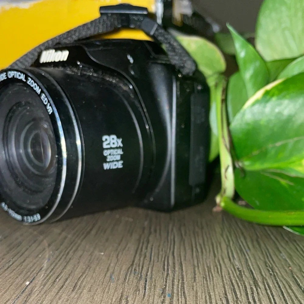 Nikon coolpix l330 digital camera